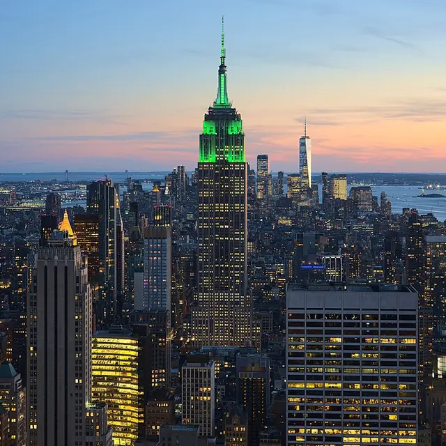 Midtown Manhattan and the Empire State Building at dusk